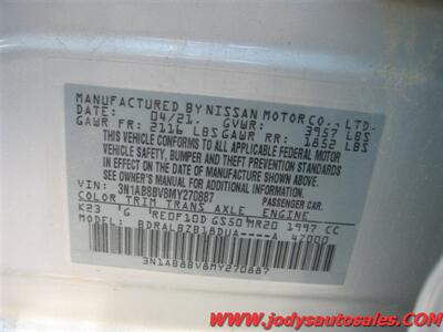 2021 Nissan Sentra S, FWD, 39 MPG - Photo 3 - North Platte, NE 69101