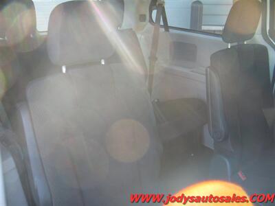 2017 Dodge Grand Caravan SE  SE, FWD, STOW & GO, 3.6 L V-6, LOW 37,000 MIL - Photo 26 - North Platte, NE 69101