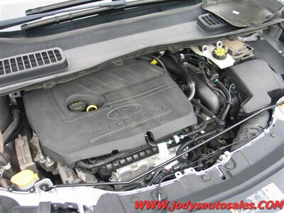 2019 Ford Escape SE  SE, AWD, LOW,LOW 37,000 MILES - Photo 34 - North Platte, NE 69101