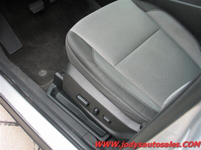 2019 Ford Escape SE  SE, AWD, LOW,LOW 37,000 MILES - Photo 4 - North Platte, NE 69101