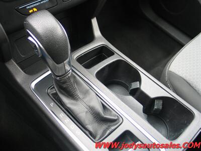 2019 Ford Escape SE  SE, AWD, LOW,LOW 37,000 MILES - Photo 18 - North Platte, NE 69101