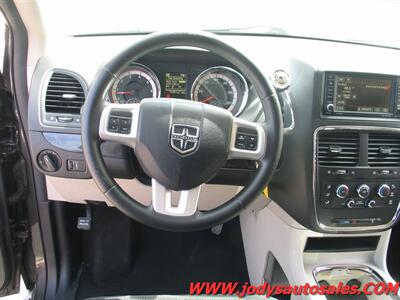 2016 Dodge Grand Caravan SXT, FWD, STOW & GO, 3.6 L-V6 - Photo 6 - North Platte, NE 69101