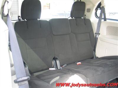 2016 Dodge Grand Caravan SXT, FWD, STOW & GO, 3.6 L-V6 - Photo 24 - North Platte, NE 69101