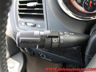2016 Dodge Grand Caravan SXT, FWD, STOW & GO, 3.6 L-V6 - Photo 10 - North Platte, NE 69101