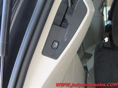2016 Dodge Grand Caravan SXT, FWD, STOW & GO, 3.6 L-V6 - Photo 29 - North Platte, NE 69101