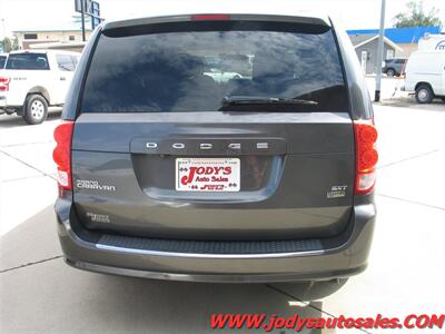 2016 Dodge Grand Caravan SXT, FWD, STOW & GO, 3.6 L-V6 - Photo 33 - North Platte, NE 69101