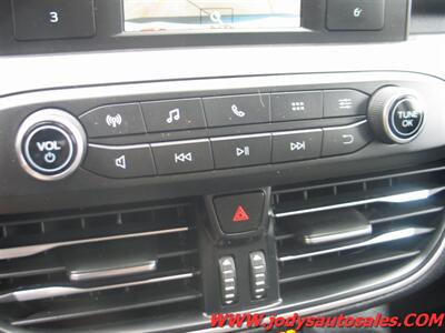 2021 Ford Escape S  S. 31 MPG!!! ALL WHEEL DRIVE - Photo 18 - North Platte, NE 69101