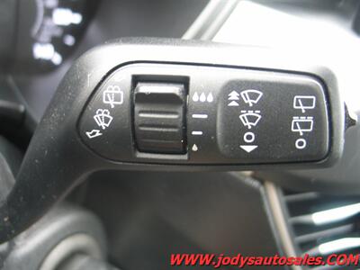 2021 Ford Escape S  S. 31 MPG!!! ALL WHEEL DRIVE - Photo 11 - North Platte, NE 69101