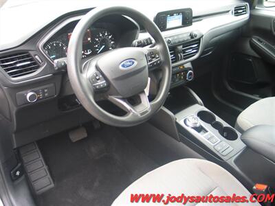 2021 Ford Escape S  S. 31 MPG!!! ALL WHEEL DRIVE - Photo 2 - North Platte, NE 69101