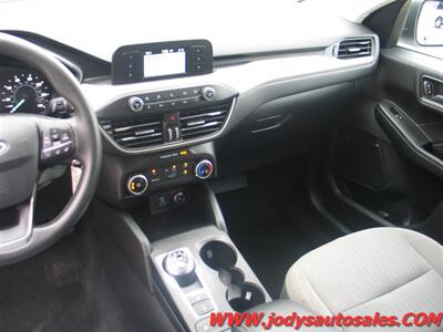 2021 Ford Escape S  S. 31 MPG!!! ALL WHEEL DRIVE - Photo 7 - North Platte, NE 69101