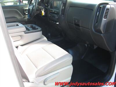 2017 Chevrolet Silverado 3500 , DURAMAX DIESEL, LOW,LOW, 53,000 - Photo 21 - North Platte, NE 69101