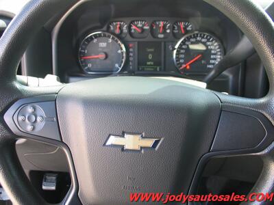 2017 Chevrolet Silverado 3500 , DURAMAX DIESEL, LOW,LOW, 53,000 - Photo 13 - North Platte, NE 69101