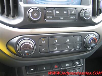 2016 Chevrolet Colorado CREW CAB, 4X4, Z71, HEATED SEATS - Photo 16 - North Platte, NE 69101