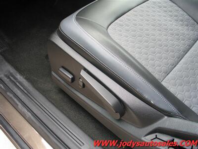 2016 Chevrolet Colorado CREW CAB, 4X4, Z71, HEATED SEATS - Photo 4 - North Platte, NE 69101