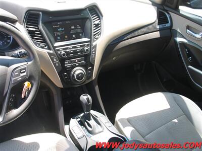 2017 Hyundai SANTA FE Sport 2.4L 2.4L, FWD, BLUETOOTH - Photo 7 - North Platte, NE 69101