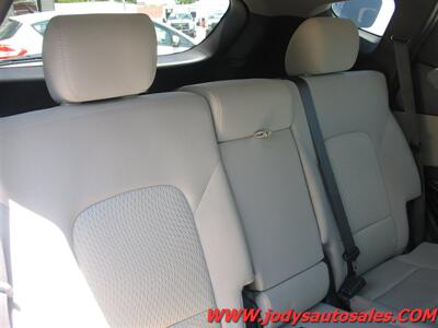 2017 Hyundai SANTA FE Sport 2.4L 2.4L, FWD, BLUETOOTH - Photo 27 - North Platte, NE 69101