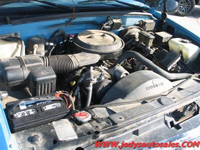 1995 Chevrolet K2500 Silverado  K2500 Silverado - Photo 23 - North Platte, NE 69101