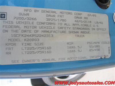 1995 Chevrolet K2500 Silverado  K2500 Silverado - Photo 24 - North Platte, NE 69101