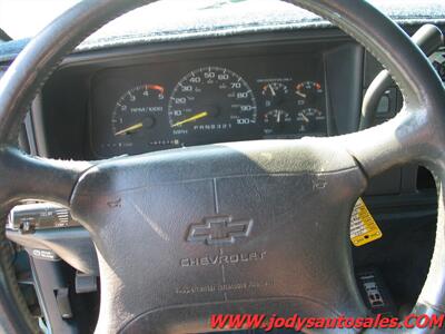 1995 Chevrolet K2500 Silverado  K2500 Silverado - Photo 8 - North Platte, NE 69101