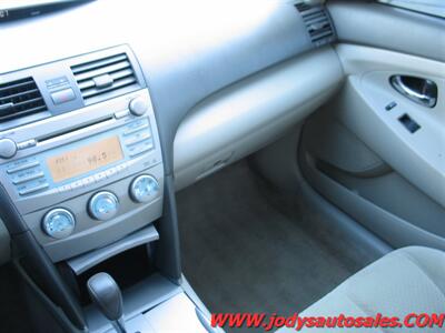 2007 Toyota Camry LE  LE, 2.4L I4 158hp 161ft. lbs. - Photo 15 - North Platte, NE 69101