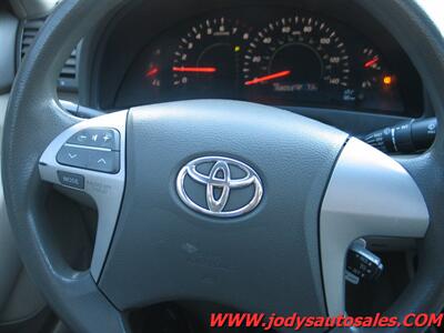 2007 Toyota Camry LE  LE, 2.4L I4 158hp 161ft. lbs. - Photo 10 - North Platte, NE 69101