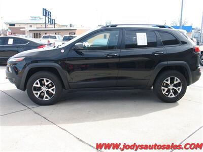 2018 Jeep Cherokee Trailhawk  Trailhawk, 4x4, 3.2L V6 - Photo 29 - North Platte, NE 69101