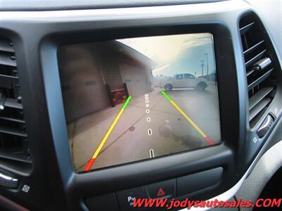 2018 Jeep Cherokee Trailhawk  Trailhawk, 4x4, 3.2L V6 - Photo 17 - North Platte, NE 69101