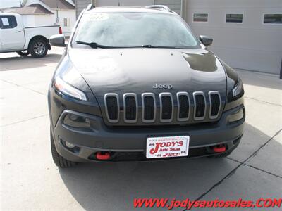 2018 Jeep Cherokee Trailhawk  Trailhawk, 4x4, 3.2L V6 - Photo 34 - North Platte, NE 69101