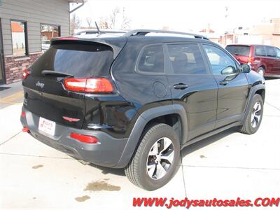 2018 Jeep Cherokee Trailhawk  Trailhawk, 4x4, 3.2L V6 - Photo 32 - North Platte, NE 69101