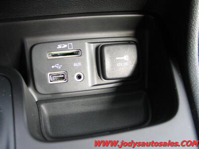 2018 Jeep Cherokee Trailhawk  Trailhawk, 4x4, 3.2L V6 - Photo 19 - North Platte, NE 69101