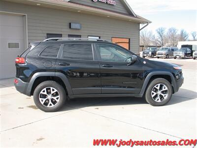 2018 Jeep Cherokee Trailhawk  Trailhawk, 4x4, 3.2L V6 - Photo 33 - North Platte, NE 69101