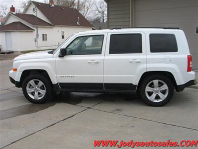 2016 Jeep Patriot Sport, 4WD, LOW, LOW 50,000 MILES  Sport, 4WD, LOW, LOW 50,000 MILES - Photo 17 - North Platte, NE 69101