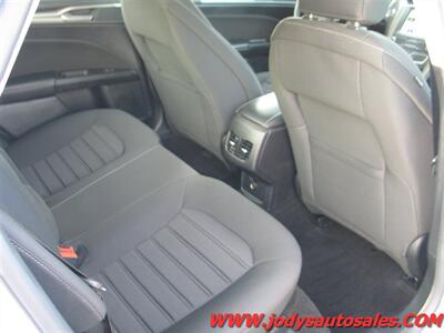 2019 Ford Fusion Hybrid SE SE, 2.0L I4 43 MPG - Photo 28 - North Platte, NE 69101