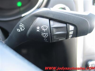 2019 Ford Fusion Hybrid SE SE, 2.0L I4 43 MPG - Photo 9 - North Platte, NE 69101