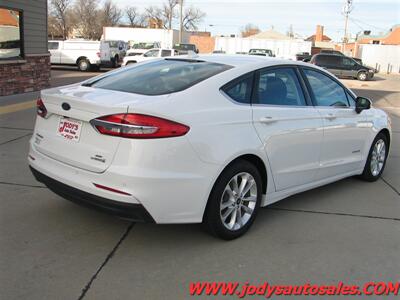 2019 Ford Fusion Hybrid SE SE, 2.0L I4 43 MPG - Photo 35 - North Platte, NE 69101