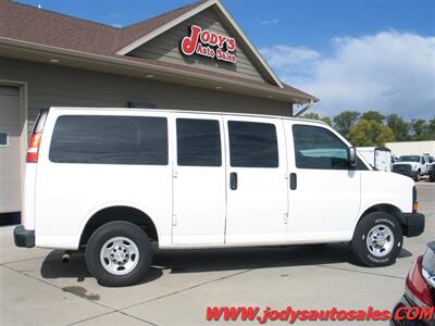 2014 Chevrolet Express LS 2500  LS 2500 12 PASSENGER VAN 6.0 V-8, LOW 38,000 MILES - Photo 29 - North Platte, NE 69101