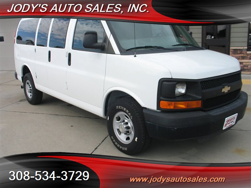2014 Chevrolet Express LS 2500  LS 2500 12 PASSENGER VAN 6.0 V-8, LOW 38,000 MILES