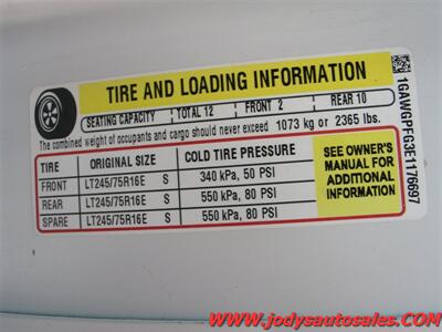 2014 Chevrolet Express LS 2500  LS 2500 12 PASSENGER VAN 6.0 V-8, LOW 38,000 MILES - Photo 33 - North Platte, NE 69101