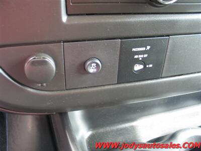 2014 Chevrolet Express LS 2500  LS 2500 12 PASSENGER VAN 6.0 V-8, LOW 38,000 MILES - Photo 13 - North Platte, NE 69101
