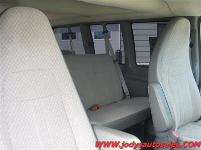 2014 Chevrolet Express LS 2500  LS 2500 12 PASSENGER VAN 6.0 V-8, LOW 38,000 MILES - Photo 17 - North Platte, NE 69101