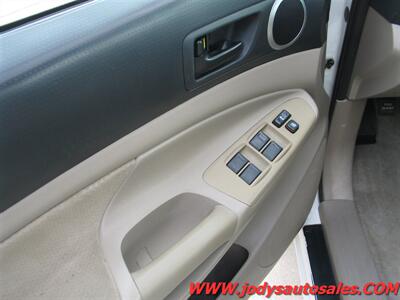 2006 Toyota Tacoma V6 DOULBE CAB, 4X4, 4.0 V6 - Photo 3 - North Platte, NE 69101