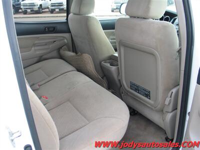 2006 Toyota Tacoma V6 DOULBE CAB, 4X4, 4.0 V6 - Photo 21 - North Platte, NE 69101