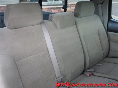 2006 Toyota Tacoma V6 DOULBE CAB, 4X4, 4.0 V6 - Photo 22 - North Platte, NE 69101