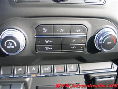 2024 GMC Sierra 1500 Regular Cab Pro 4WD Regular Cab, Short Box 6.7', Pro 4WD, HAIL DAMAGE SPECIAL. - Photo 18 - North Platte, NE 69101