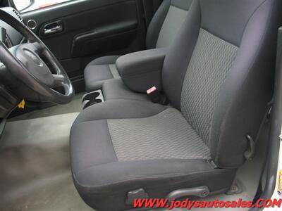 2009 Chevrolet Colorado 4X4  W/T REG CAB, 4X4,  LOW LOW 36,000 MILES - Photo 3 - North Platte, NE 69101