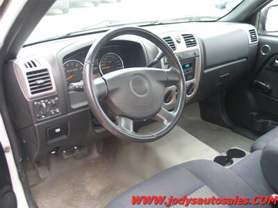 2009 Chevrolet Colorado 4X4  W/T REG CAB, 4X4,  LOW LOW 36,000 MILES - Photo 2 - North Platte, NE 69101