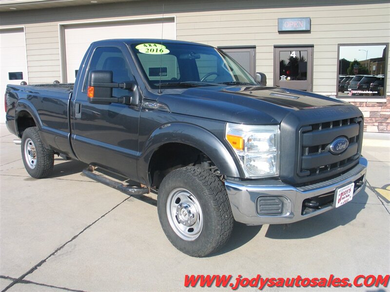 2016 Ford F-250 XL  XL, REG CAB, 4X4, 8' BED - Photo 1 - North Platte, NE 69101