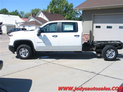 2024 Chevrolet Silverado 2500 W/T, CREW CAB, CAB & CHASSIS, 6.6 V8 GAS, 4X4 - Photo 29 - North Platte, NE 69101
