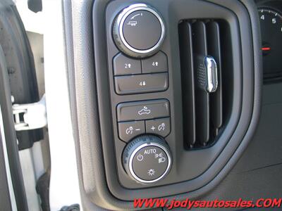 2024 Chevrolet Silverado 2500 W/T, CREW CAB, CAB & CHASSIS, 6.6 V8 GAS, 4X4 - Photo 6 - North Platte, NE 69101