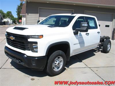 2024 Chevrolet Silverado 2500 W/T, CREW CAB, CAB & CHASSIS, 6.6 V8 GAS, 4X4 - Photo 28 - North Platte, NE 69101